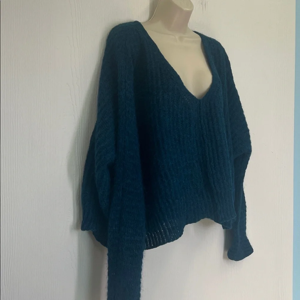 Free People - Moombeam Ribbed Oversized V Neck Long Sleeve Sweater Size Medium